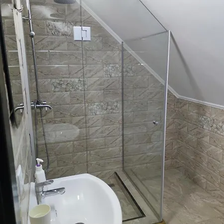 Konukevi Pensiunea Tincu 3*